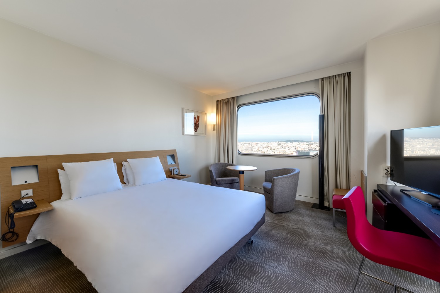 Novotel Paris centre Tour Eiffel Chambre supérieure étage élevé et vue Paris